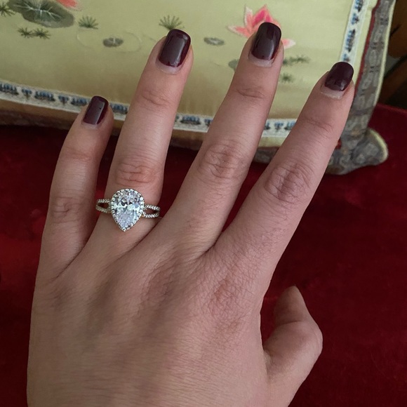 NWT Engagement ring 14k gold finish size 6 gift idea - Picture 10 of 10